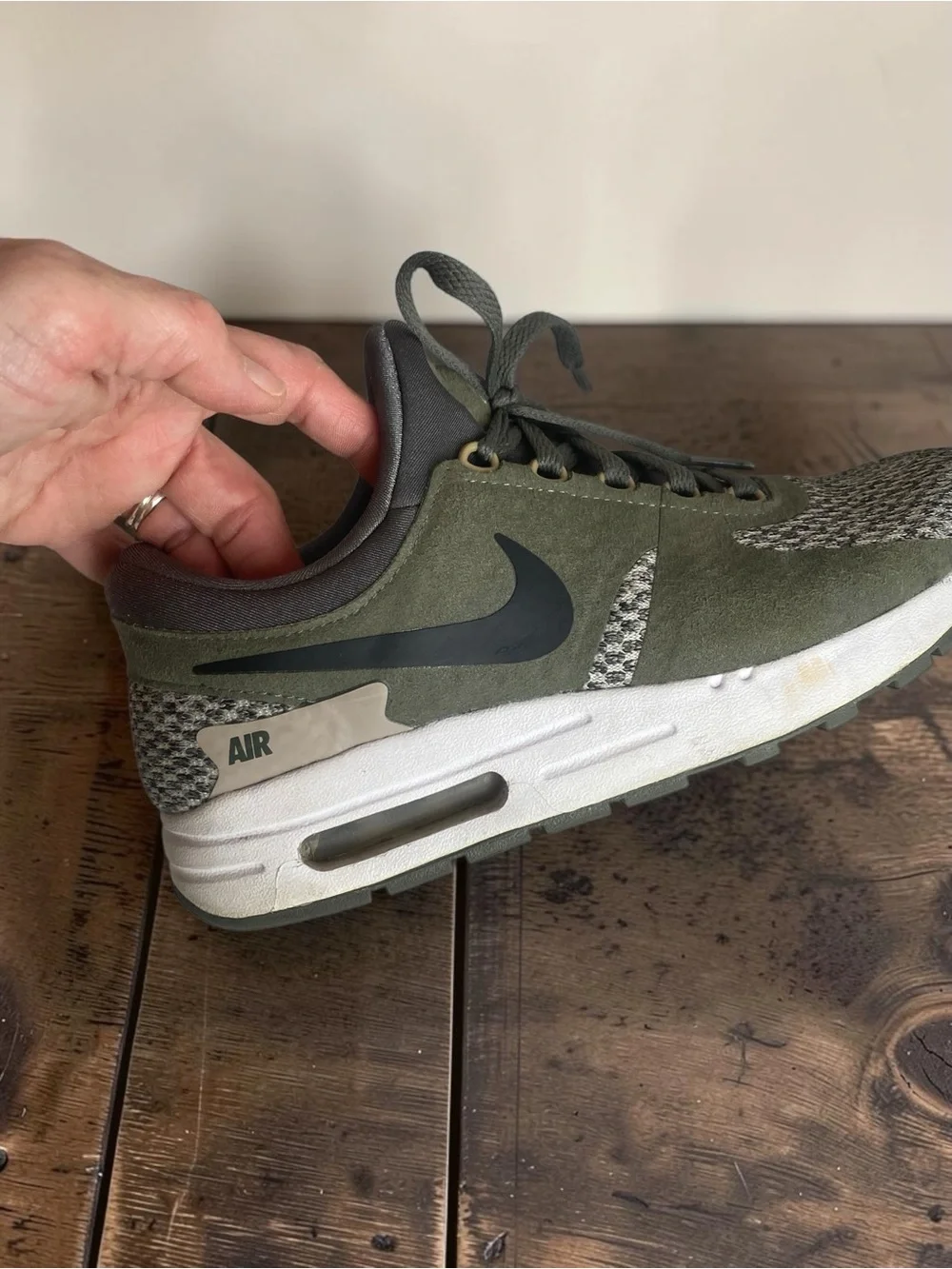 Nike Air Max zero grey & white YOUTH size 6 Casual Sneakers unisex style